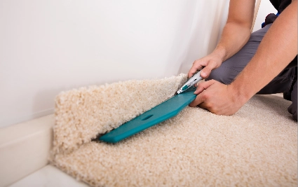 DuringCarpetInstallation Carpet Installation | Niemann's American Flooring